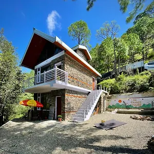 Lodge The Pahadi House India